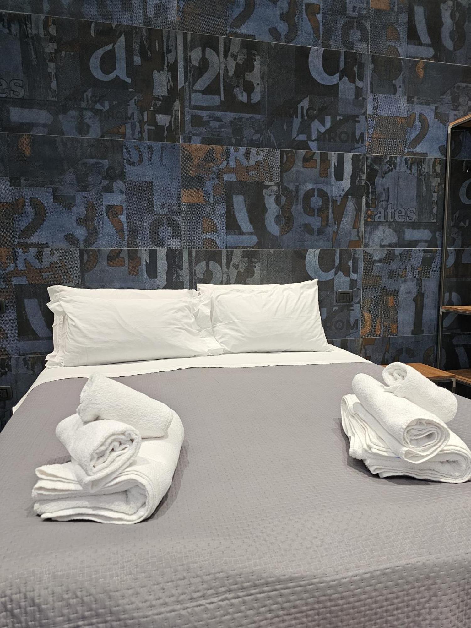Binario1 Rooms Barletta Exterior foto